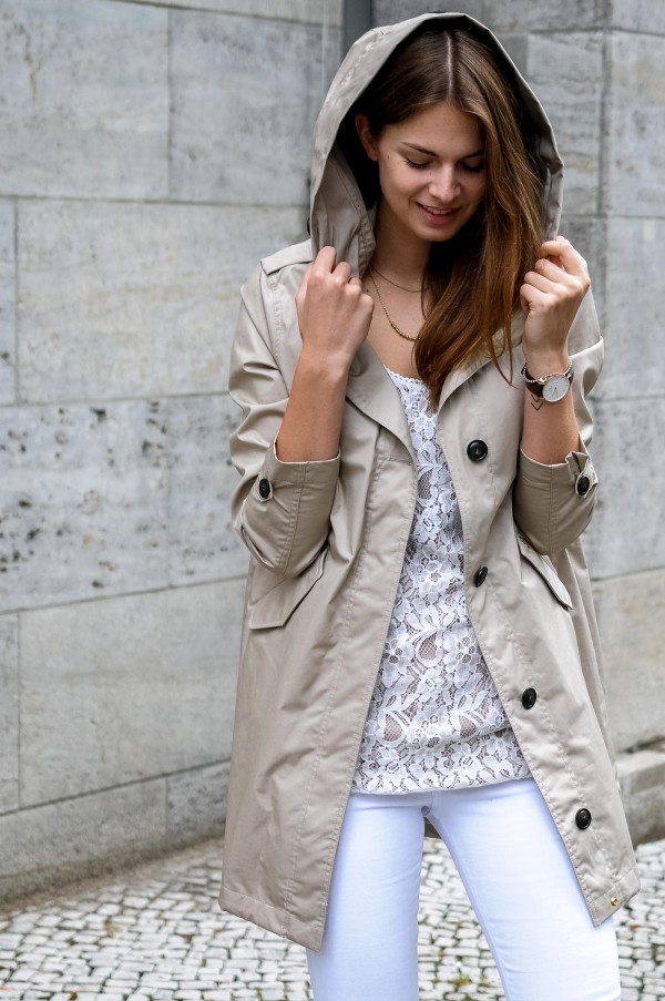 The beige Woolrich Parka, an Iconic Piece