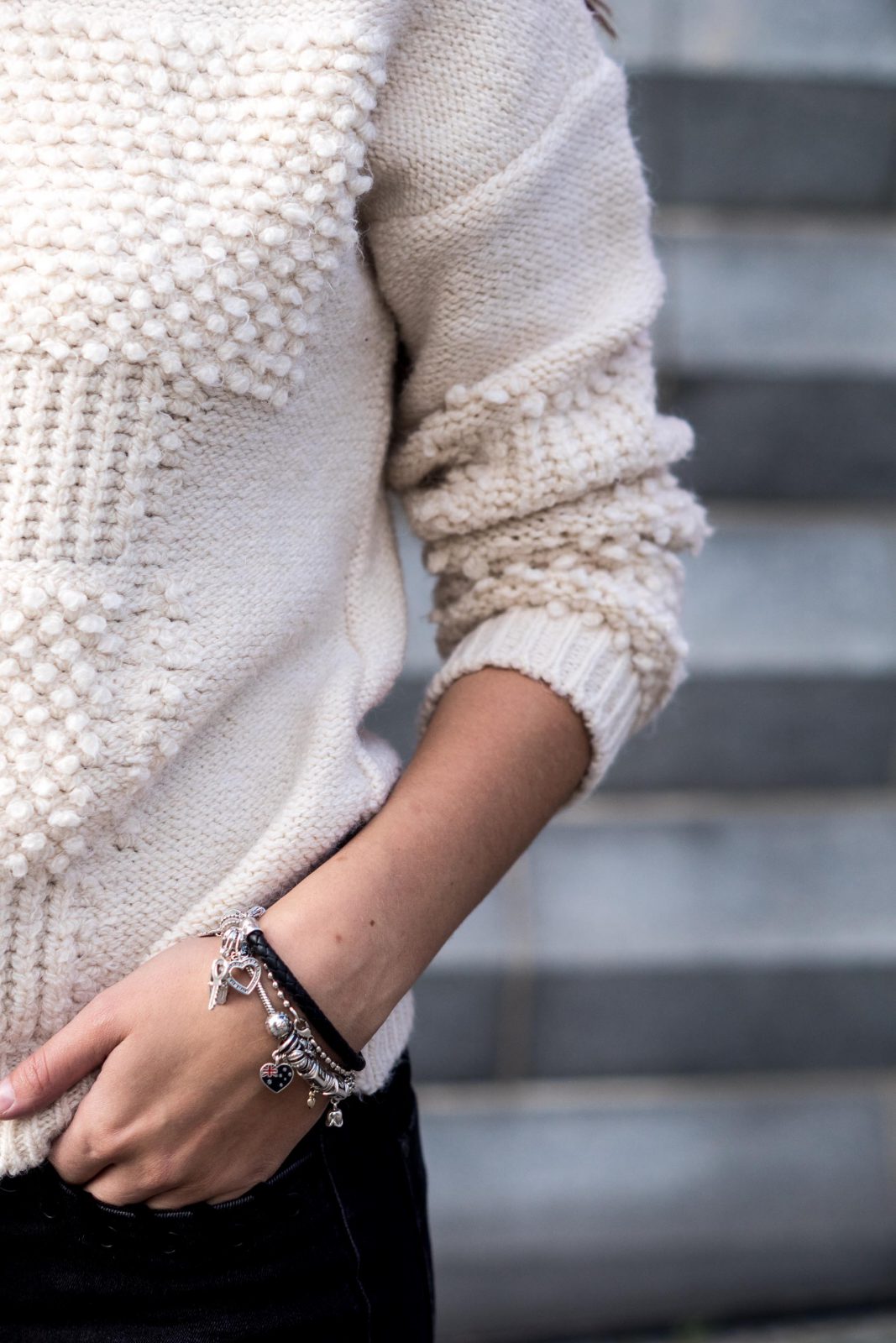 Leo Slippers, Black Jeans and White Sweater || Autumn Outfit