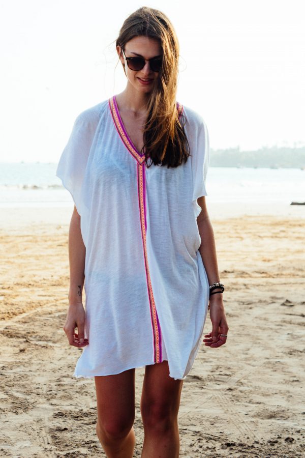 White Beach Dress from Pitusa || Sri Lanka Travel Diary