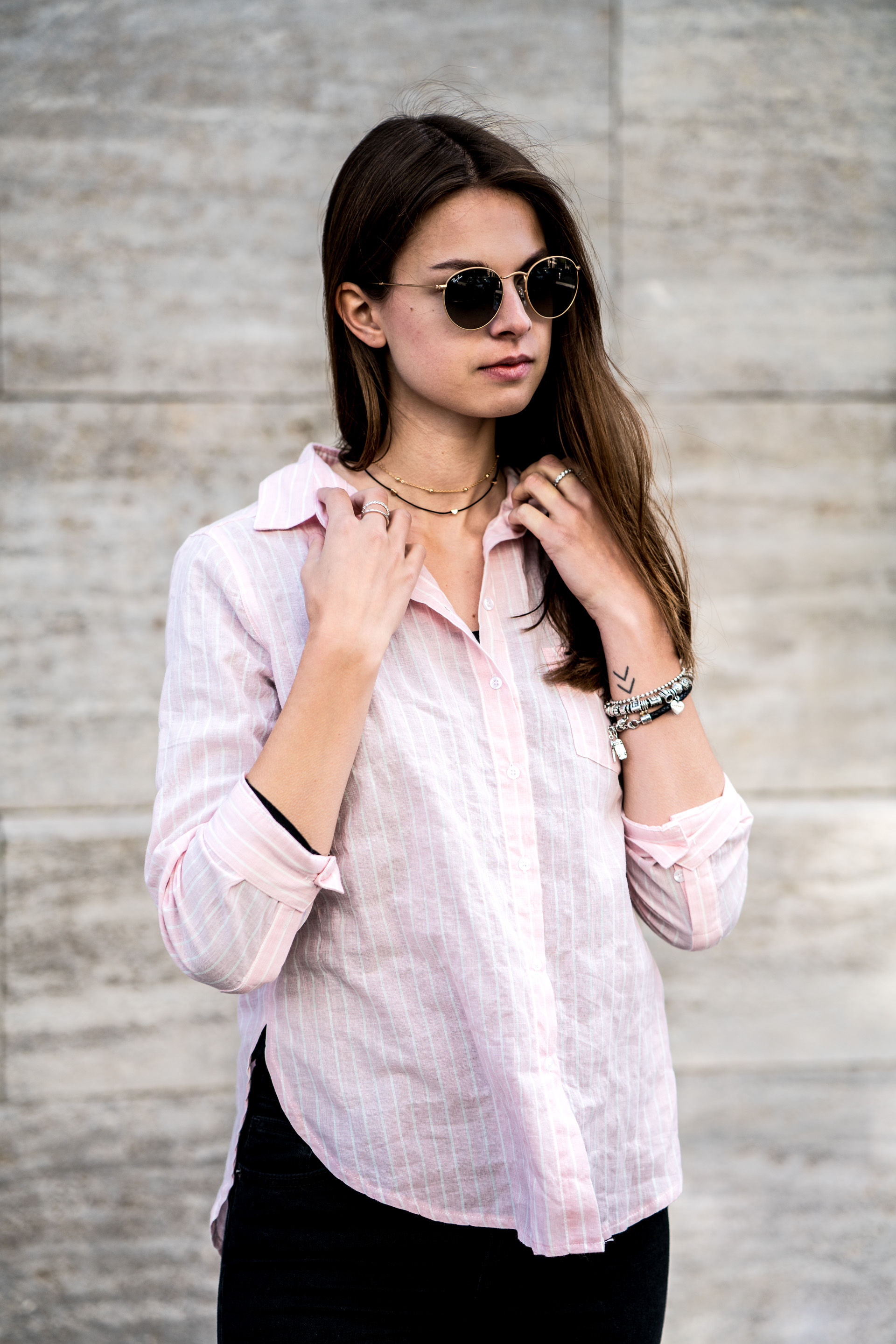 Pink Shirt and Black Jeans || Casual Spring Outfit