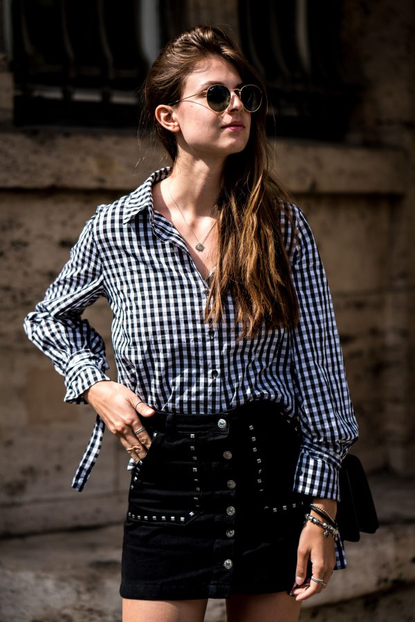 Gingham Shirt and Black Denim Skirt || How to wear gingham