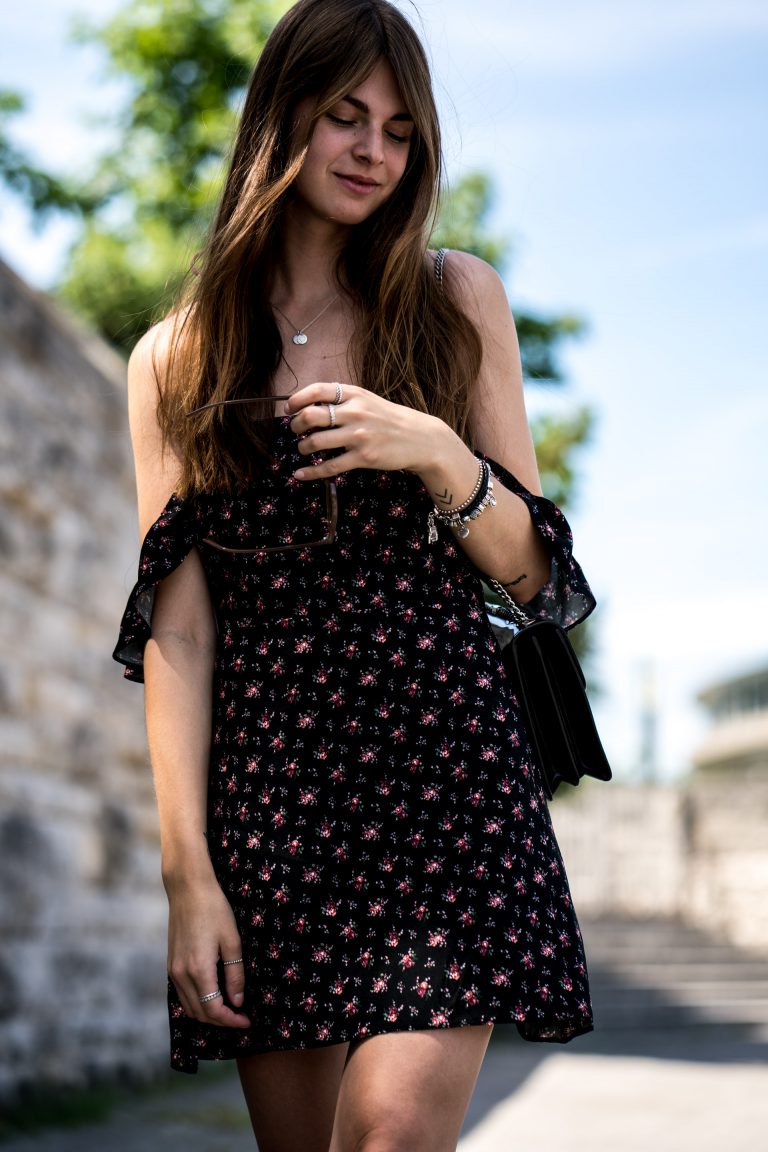 How to wear a floral off-shoulder dress || Fashionblog Berlin