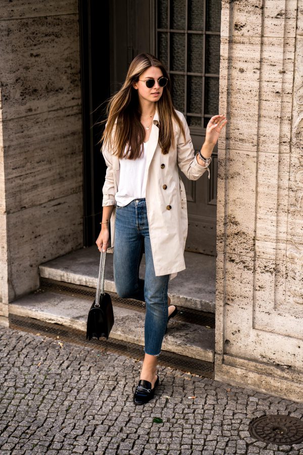 Trenchcoat and Denim || How to wear a trenchcoat in summer
