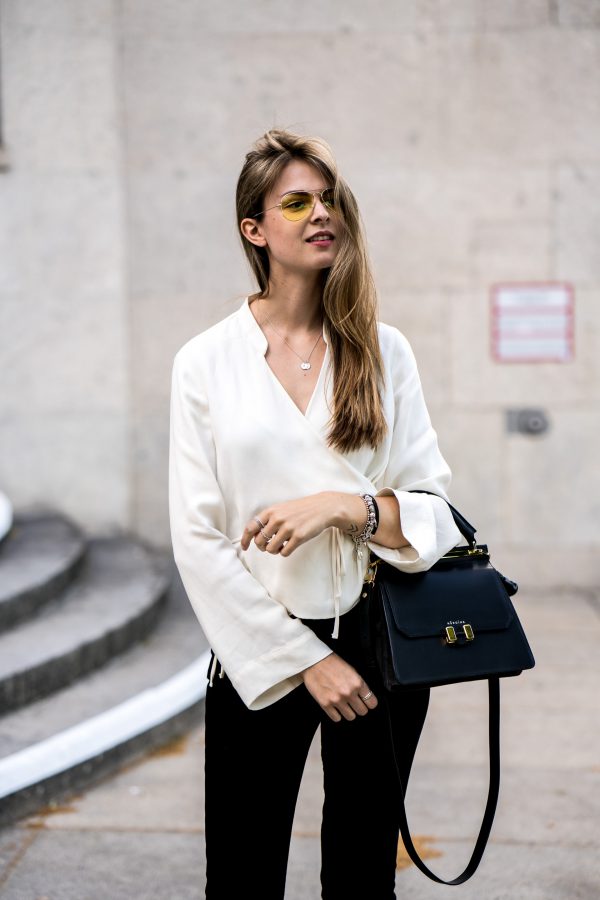 How to wear a wrap blouse? || Fashion Week Berlin Outfit