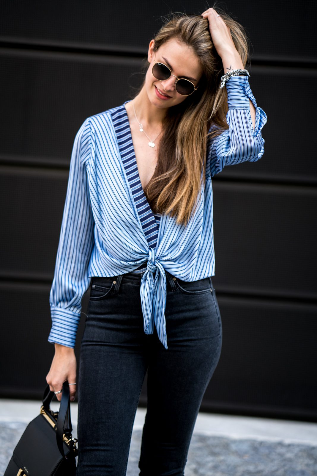 Striped Body with a low neckline || Fashion Week Berlin Outfit