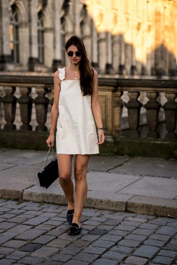 White Leather Dress combined in a chic summer outfit