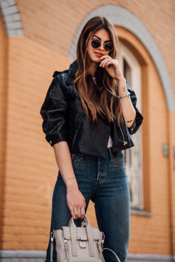 Casual Spring Outfit: Leather Jacket combined with Mom Jeans