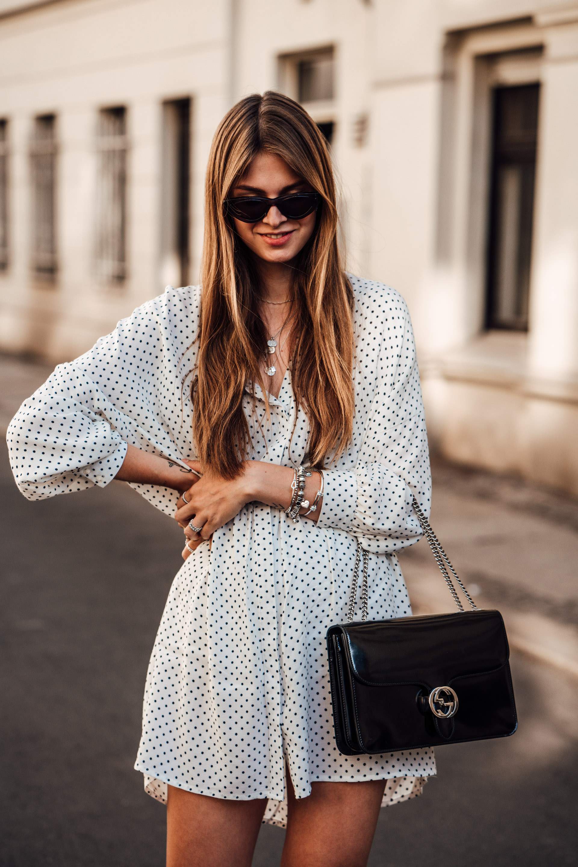 Fashion Week Outfit: white dress with polka-dots || Fashionblog Berlin