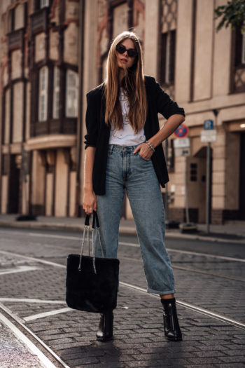 Baggy Jeans kombiniert mit Blazer